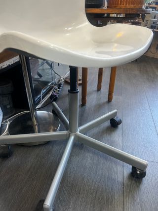 Pareja de Sillas de Escritorio IKEA Snille-Blancas