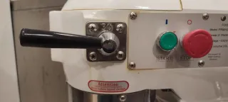 Amasadora Planetaria 20L Monofásica