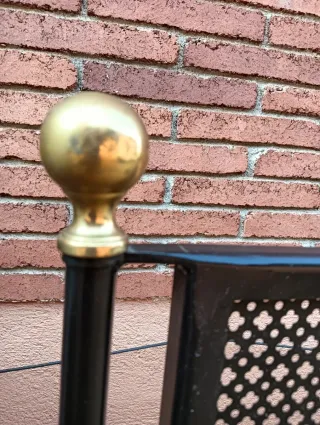 Conjunto chimenea negro y dorado