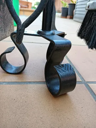 Conjunto chimenea negro y dorado