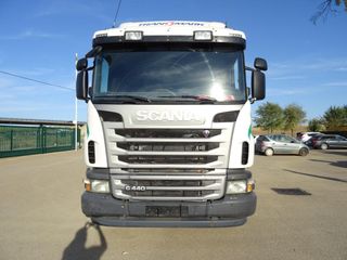 Scania R 440 - CAMION PLATAFORMA PARA TRONCOS