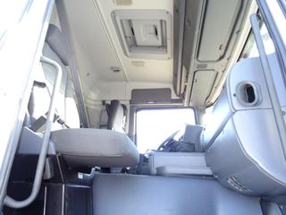 Scania R 440 - CAMION PLATAFORMA PARA TRONCOS