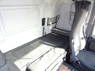 Scania R 440 - CAMION PLATAFORMA PARA TRONCOS