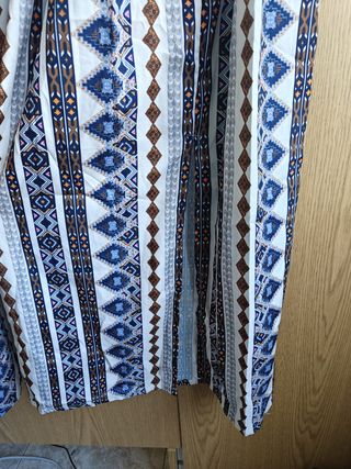 Calças de verão com padrão geométrico