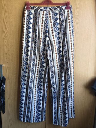 Calças de verão com padrão geométrico