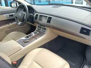 Jaguar XF 2015