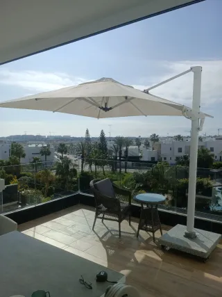 Sombrilla lateral 3x3 premium con base granito