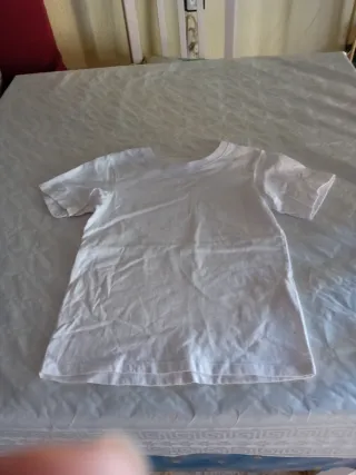 Camiseta blanca niño 5-6 años