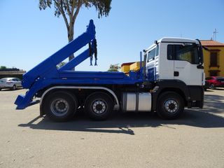 MAN FE 320 - CAMION GANCHO DE CADENAS