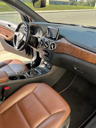 Mercedes-Benz Clase B 2012 etiqueta C