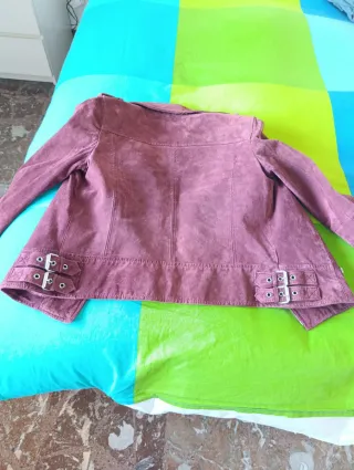 Cazadora efecto ante burdeos