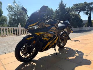 Moto 125cc MITT GP2 4T EFI 14CV A1 Y B