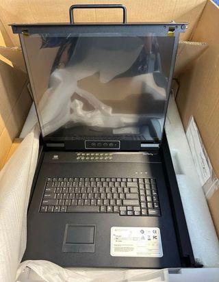 Consola KVM StarTech.com 16 Puertos Rack 19 "