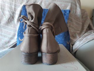 Stivaletti Bata scamosciati donna marrone