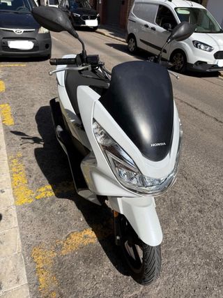 Honda PCX 125 Blanca