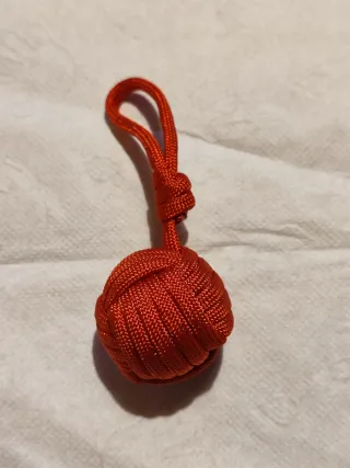 Llavero de cuerda tipo bola