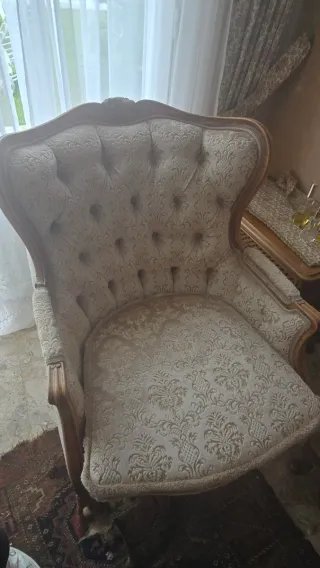 Sillón Clásico Tapizado Beige/Marrón