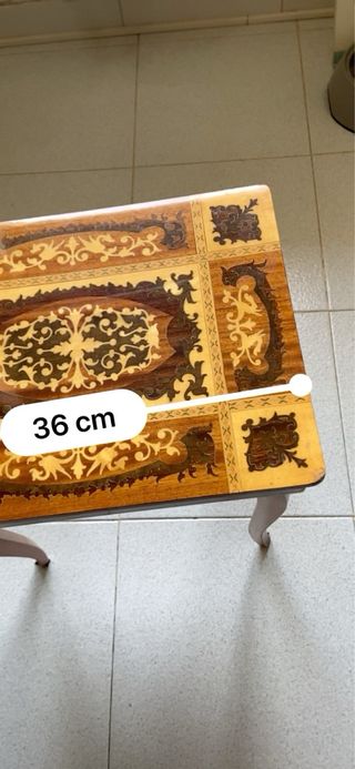 Tavolino vintage intarsiato in legno