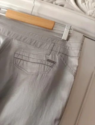 Pantalón Stradivarius Talla M Algodón y Seda