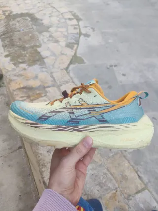 Asics Trabuco Max 4 Beige/Azul