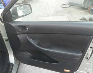 Toyota cinturón seguridad tras der avensis 383117