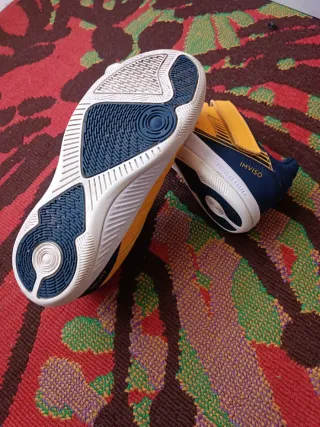 Zapatillas deportivas infantiles amarillas N°33