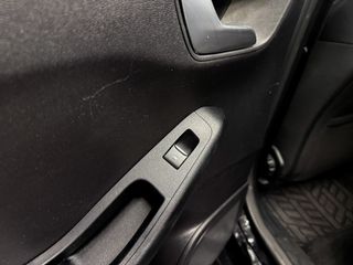 Ford Fiesta 1.1 PFI GLP 55kW (75CV) ST-Line 5p