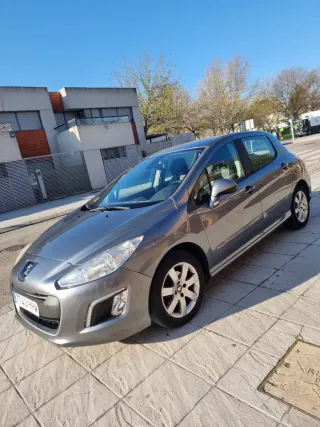 Peugeot 308 2011