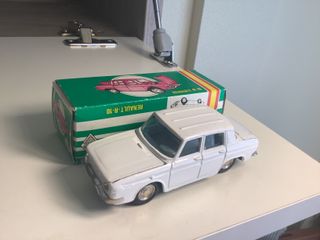 Coche Joal Renault 10 1/43 nuevo con caja original