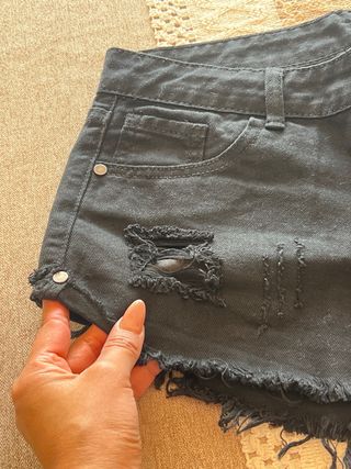 Shorts vaqueros Shein negros rotos