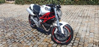 Ducati Monster 696