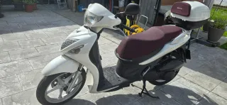 Suzuki Sixteen 125cc Beige/Burdeos