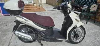 Suzuki Sixteen 125cc Beige/Burdeos