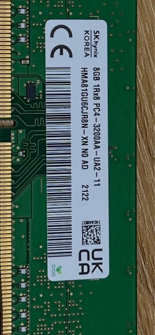 2x SK hynix 8GB DDR4 PC4-3200AA RAM