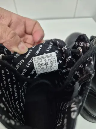 Botas Levi's unisex talla 32 niño