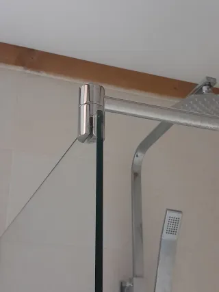 Mampara de ducha cristal y metal