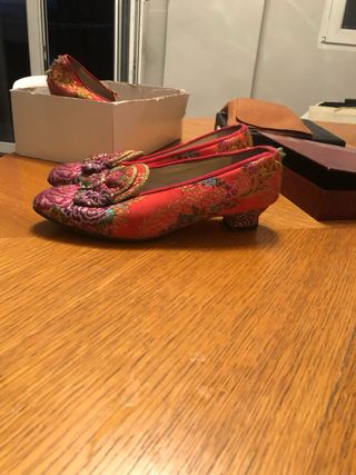 Traje de fallera Vives i Marí seda