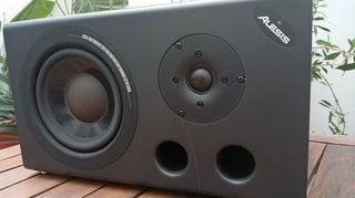 Monitores Estudio Alesis M1 MK2 (Pareja)