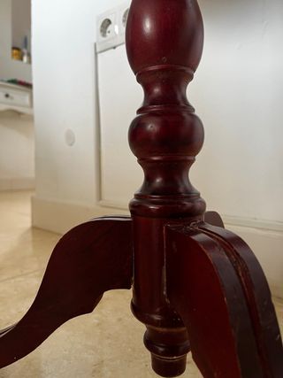 Mesita auxiliar antigua de madera y cristal