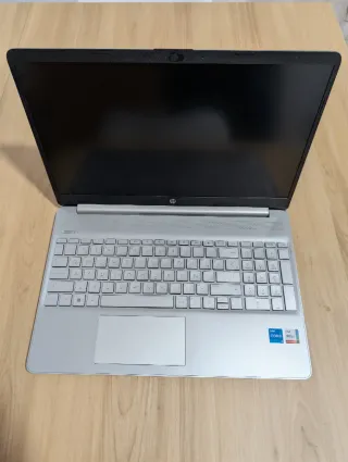 Ordenador Portátil HP 15s-fq5079ns Plata