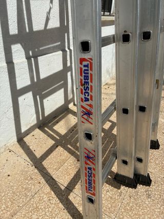 Escalera extensible de aluminio