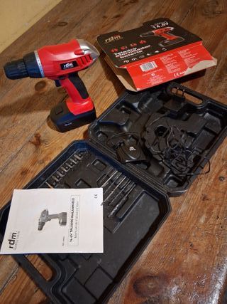 Taladro Atornillador RDM 14,4V con Accesorios
