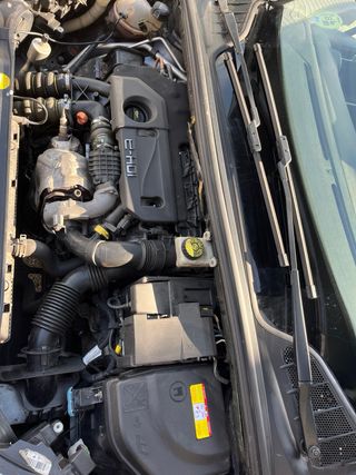 🚗 Peugeot 308 2012