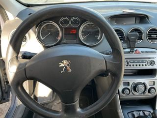 🚗 Peugeot 308 2012
