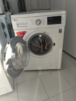 Lavadora y secadora LG Direct Drive 8kg 5kg
