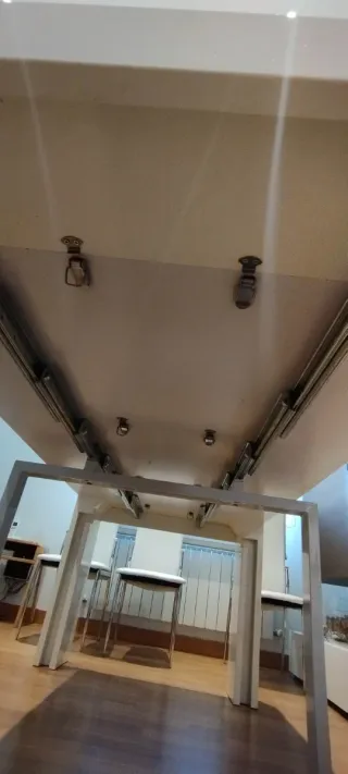 Mesa extensible blanca + 4 sillas