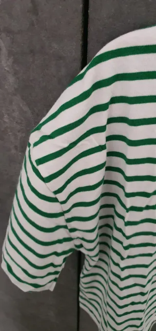 Camiseta Pull&Bear rayas verde y blanco Talla XS