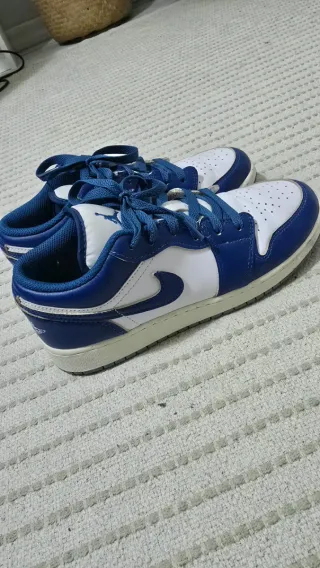 Nike Air Jordan 1 Low Azul e Branco