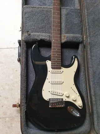 Guitarra Eléctrica Tomson Negra