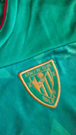 Equipación fútbol niño verde